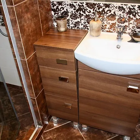 Apartament Kasztanowy *